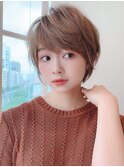 ひし形ショート刈り上げ女子クセ毛ショートシースルー前髪20代