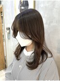 顔周りレイヤーとブラウンベージュ