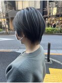 オリーブグレージュ