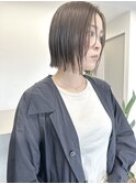 透明感カーキベージュ