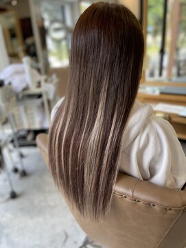 フツーロ 栄(FUTURO) プルエクステ