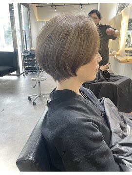 サロンドミルク 新百合ヶ丘店(salon de MiLK) 白髪ぼかしベージュ［新百合ヶ丘/ハイライト/白髪染め］