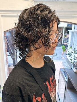 ラレイ ハラジュク(Lalei harajuku) 【白石】ウルフパーマ/スパイラル/ミディアムパーマ