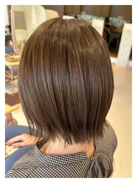 シーバイリリア(siie by LILIA) オリーブブラウンカラー