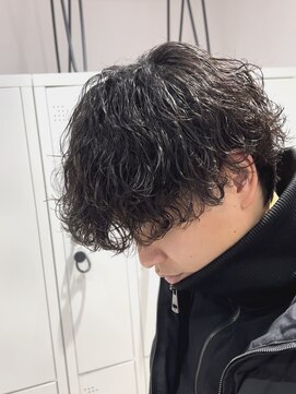 ラヴィズムバイフィフス(LUVISM by fifth) 波巻きツイストスパイラル波打ちパーマフェザーパーマ/新潟