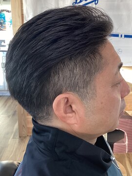 バーバー コガ(BARBER KOGA) 高めツーブロックスタイル