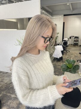 アイン(eim) ホワイトベージュカラー