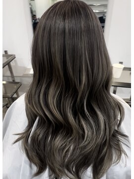 ラルゴ ヘアー(LARGO Hair) アッシュ系フルハイライト