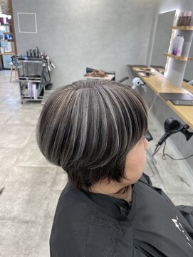 ノアル(NOAHL) G 白髪ぼかしハイライト/ブリーチ2回/シルバーハイライト