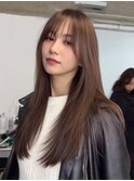 透け感ブラウンで魅せる冬艶ロング
