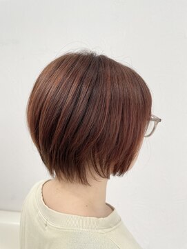 ティティアンバイイザ(titian by IZA) 酸性ストレート×ショートカット