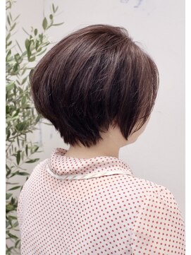 モカ ヘアーデザイン(moca HAIR DESIGN) イルミナカラーでカラーリングしたショートボブ