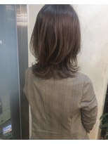 「アフロート鎌倉」ネイビーカラー くびれレイヤーミディ