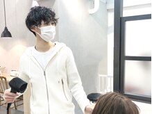 どのスタイリストでもオーダーメイドのノンダメージ施術を提供出来るサロン教育システム