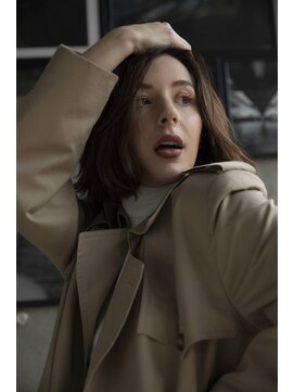 リバレッジ 白金(Leverage) 海外スタイル大人のお洒落オフィス切りっぱなしボブ