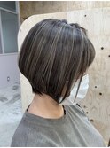 【花菜】前下がりボブのハイライトカラー