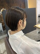 エミュー(emue)&nbsp;耳かけ丸みショート♪大人可愛い前下がりひし形ショート 中島
