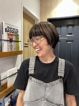 ミューズ バイ ケンジ(MUSE by KENJE) 大人可愛い20代30代40代前下がりショートボブ丸みショート◎