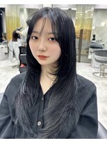 シティ(CITY)&nbsp;レイヤーカット ブルーブラック 韓国ヘア