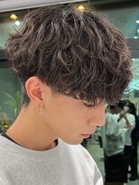 フィフス 栄(fifth)&nbsp;再現性高い波巻きスパイラルパーマ×刈り上げマッシュ