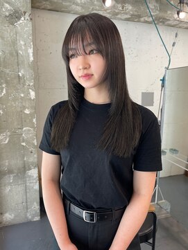 コードプラスリム(CODE+LIM) レイヤーカット/ロング/アッシュカラー