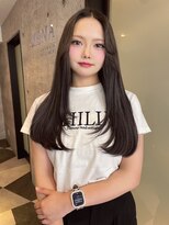 ジーナ 名駅(XENA.) 《YURI/171》アッシュグレージュ/グレージュ/5トーン/透明感