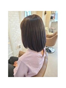 ヘアルーム ルシア(Lucia) 艶オリーブ