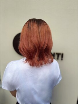 エヌアンドエーコンティ(N&A CONTi) 柔らかく透明感のあるプリコットベージュ×レイヤーボブ