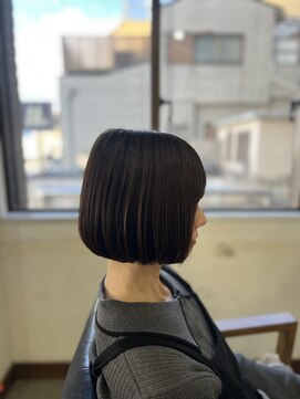 ロッティ(lotti) 骨格補正で整う大人ショートボブ