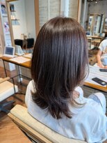 ヘアーショップ エヌアンドエー 越谷店(hair shop N&A)&nbsp;上品な艶感と軽やかな動きで魅せるミディアムレイヤー