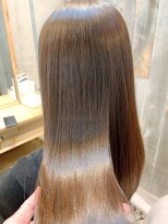 イーラ(era)&nbsp;《era》フェミニンロング　ブリーチなし　ツヤ艶ストレートみわ