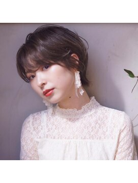 アトリエ フェム(atelier.fem) atelier.fem　柔らかいグレージュショート