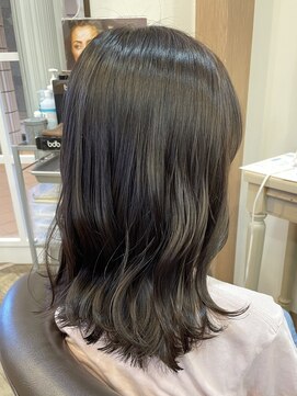 アルターリール(aL ter Rire) 赤み消し◎艶感たっぷりアッシュグレー/中村郁未