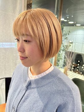ヘアーアンドメイク ビス(HAIR&MAKE bis) ハイトーン×ミニボブ☆ももこ