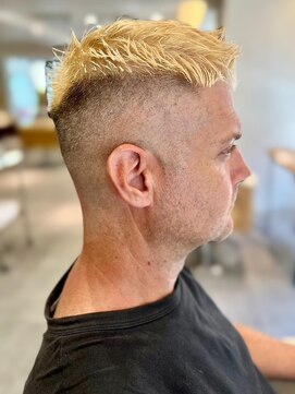 フリップビーアヴェダ(FLIP B AVEDA) 本八幡×刈り上げ×ケアブリーチ×メンズショート