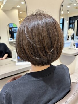 タヤ ひばりが丘店(TAYA) レイヤーボブ/アッシュブラウン/ショート/大人世代