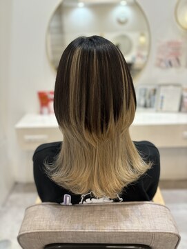 ラビス クローバー(Lovis clover) 魅力倍増カール　セミディ　シアーカラー