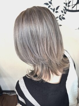 フラワー ナガハマ(Flower Nagahama) シャドールーツ×ホワイトグレージュ