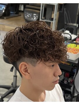 ビカムメンズヘアー 栄店(become men's hair) スペインカールスパイラルパーマツイストパーマ刈り上げ短髪