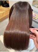 「クセ毛対応！髪質向上する」ストレートヘアエステ