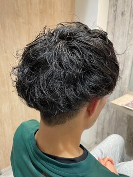 エヌアンドエー せんげん台店(N&A) 個性引き出すニュアンスパーマ×清潔感あるツーブロック