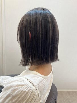 アンドモコ(&moko) ミディボブ×グレージュハイライト