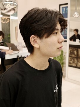 アルティファータ(artifata) 毛流れパーマ ニュアンスパーマ センターパート メンズパーマ