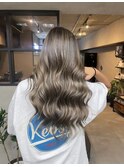 バレイヤージュ、ハイライト、レイヤーロング、グレーベージュ