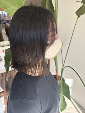 美容室 アイディー i-dee プツッとボブ