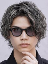 フィフス 大分(fifth)&nbsp;大分強めツイストスパイラルパーマメンズセンターパートメッシュ