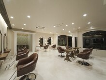 スピンヘアー 桂店(Spin hair)の雰囲気（【Spinhair 桂】ゆとりのある広い店内は　リラックス重視♪）