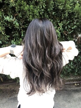 ブリッル(BRIL) グレーパールハイライト