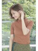 ベージュ
