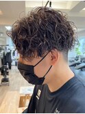 ツイストスパイラルパーマメンズパーマセンターパートマッシュ